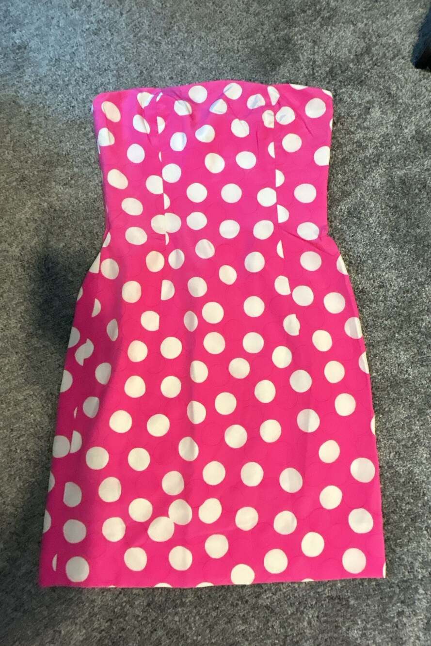 💕Carolina Herrera Strapless Pink and White Polka Dot Sheath Dress💕